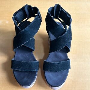 Ugg Wedges US8